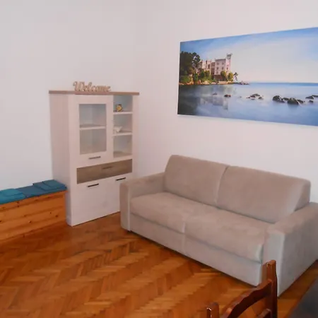 Hotel In Centro Con Wifi E Posto Auto In Garage 4*