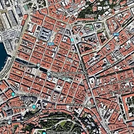 In Centro Con Wifi E Posto Auto In Garage 4* Trieste