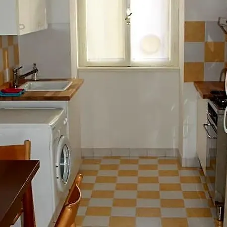 Otel In Centro Con Wifi E Posto Auto In Garage 4*