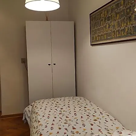 Otel In Centro Con Wifi E Posto Auto In Garage 4*