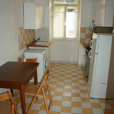 In Centro Con Wifi E Posto Auto In Garage 5* Триест