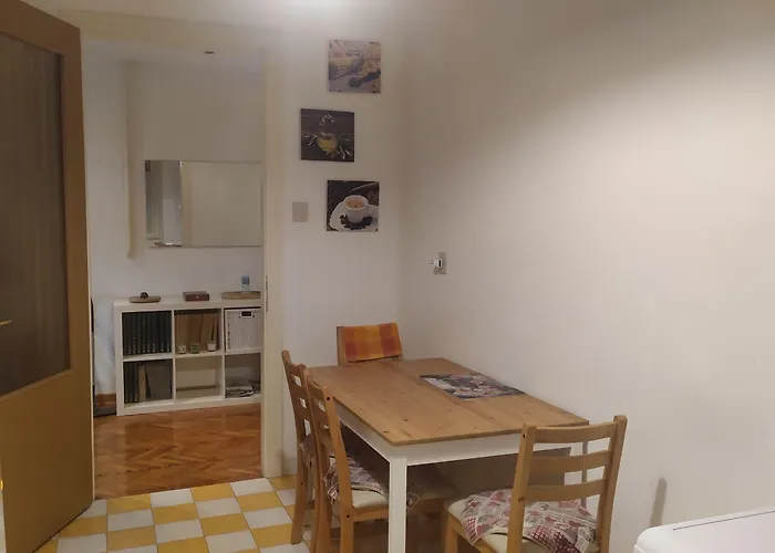 In Centro Con Wifi E Posto Auto In Garage Hotel 4*