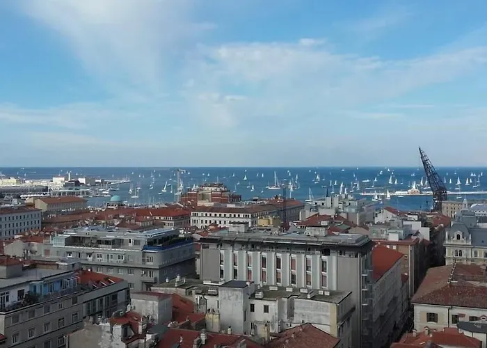 In Centro Con Wifi E Posto Auto In Garage Hotel