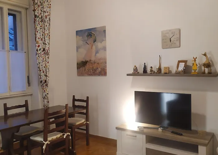 Hotel In Centro Con Wifi E Posto Auto In Garage 4*